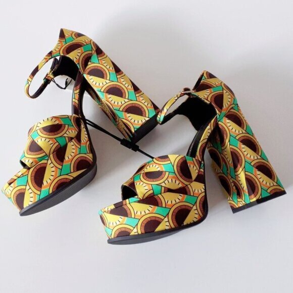NWT Zara multicolour retro-inspired abstract print chunky platform heeled sandal - Picture 10 of 13